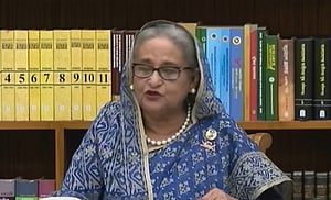 সংবাদ সম্মেলনে প্রধানমন্ত্রী