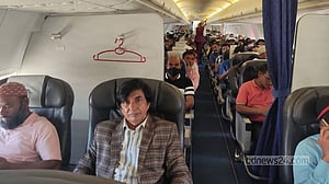 সুদান থেকে বিশেষ ফ্লাইটে ১৭৬ বাংলাদেশি জেদ্দায়