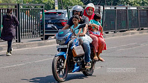বাইকে শিশুদের সুরক্ষা কোথায়?