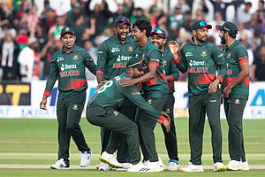 মুস্তাফিজের পুরনো ঝলক আর হাসানের দুর্দান্ত শেষ ওভারে বাংলাদেশের নাটকীয় জয়