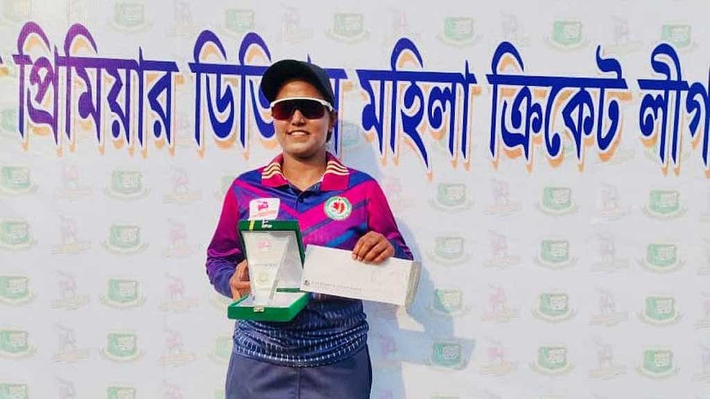 নিগারের ঝড়ো সেঞ্চুরি, ফারজানার ৮ রানের আক্ষেপ