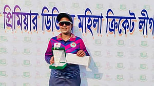 নিগারের ঝড়ো সেঞ্চুরি, ফারজানার ৮ রানের আক্ষেপ