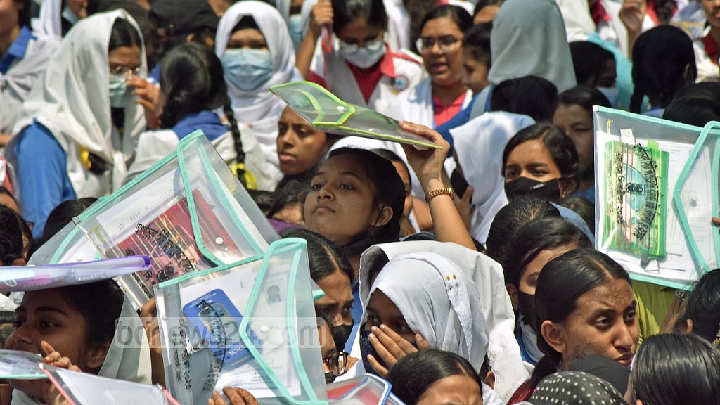 এসএসসি ফিরল ফেব্রুয়ারিতে, পরীক্ষার্থী এবার ২০ লাখ