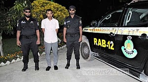 সিরাজগঞ্জে ১১ হাজার ইয়াবাসহ যুবক গ্রেপ্তার