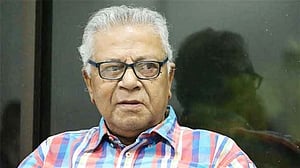 ফুটপাতে পাওয়া সমরেশ, সমরেশের ফুটপাত