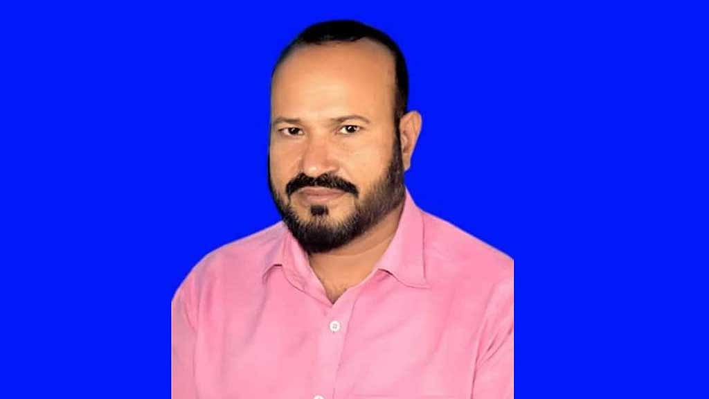 মানিকগঞ্জে স্কুলে যাওয়ার পথে শিক্ষককে কুপিয়েছে দুর্বৃত্তরা