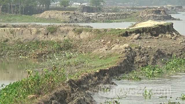 ঘূর্ণিঝড় মোখা: ঝুঁকিতে বাগেরহাটের বেড়িবাঁধ, প্লাবিত হওয়ার শঙ্কা