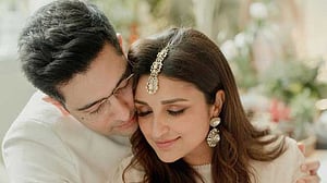 প্রেমের শুরু কবে, মনে নেই এ জুটির