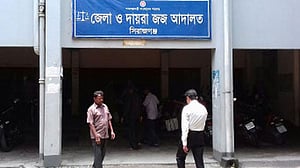 সিরাজগঞ্জে এসিড নিক্ষেপের মামলায় স্বামীর আমৃত্যু কারাদণ্ড