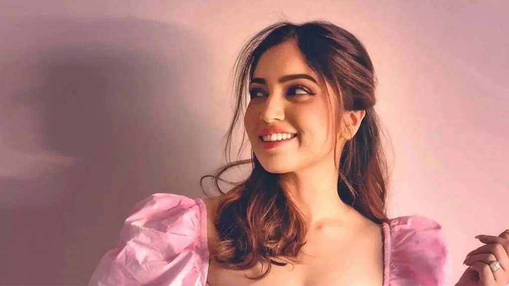নিজেকে নিয়ে ভূমির যেখানে ভয়
