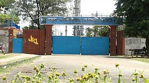 যান্ত্রিক ত্রুটি: যমুনা সার কারখানায় উৎপাদন বন্ধ