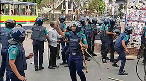 বিএনপির পদযাত্রাকে কেন্দ্র করে ঢাকায় সংঘর্ষ