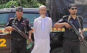 যুদ্ধাপরাধ: আট বছর ধরে পালিয়ে থাকা আসামি গ্রেপ্তার