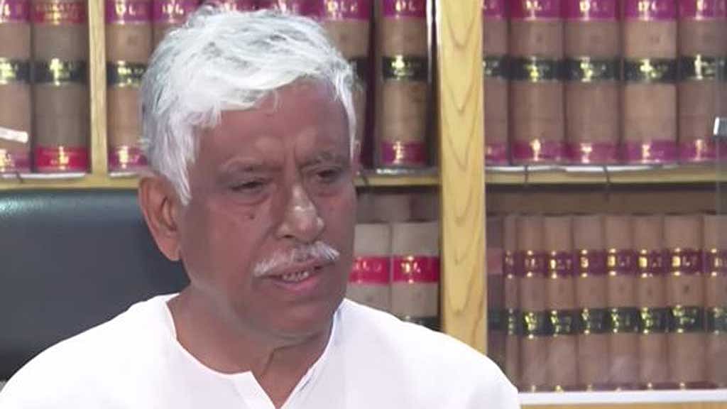 ফলাফল মেনে আজমত অভিনন্দন জানালেন জায়েদাকে