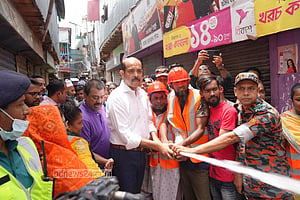 সব বস্তি ও মার্কেটে বসবে ফায়ার হাইড্রেন্ট: মেয়র আতিক