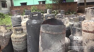 আশুলিয়া গ্যাস গুদামে বিস্ফোরণ: মৃত্যু বেড়ে ৩