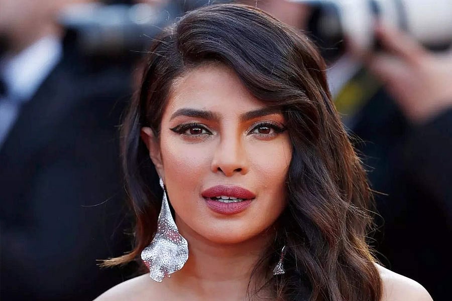 ২৩ বছর পর এসে নায়কের সমান পারিশ্রমিক পান প্রিয়াঙ্কা