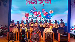 ভালো ফলাফলের ‘পাগলামো’ নিয়ে শিক্ষার দুই মন্ত্রীর উদ্বেগ