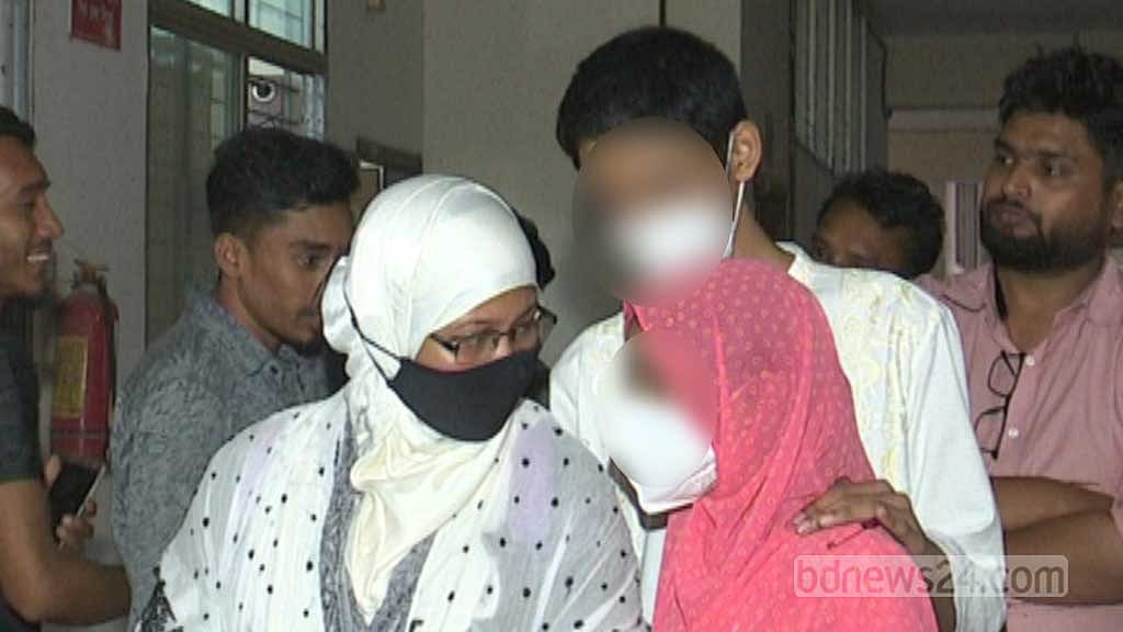 নাতি-নাতনিকে নিজের কাছে আনতে চান বাবুল আক্তারের শ্বশুর