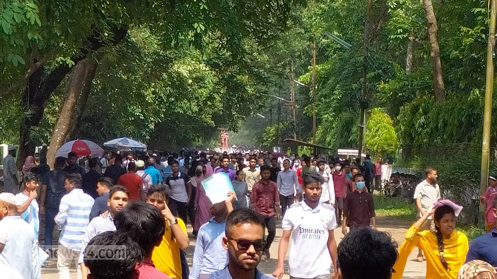 চবি ভর্তি: ‘এ’ ইউনিটে প্রথম দিন উপস্থিত ৭৯.৪৬%