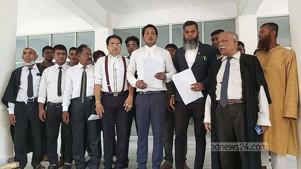 প্রধানমন্ত্রীকে ‘হত্যার হুমকি’: চাঁদের বিরুদ্ধে এবার সাতক্ষীরায় মামলা