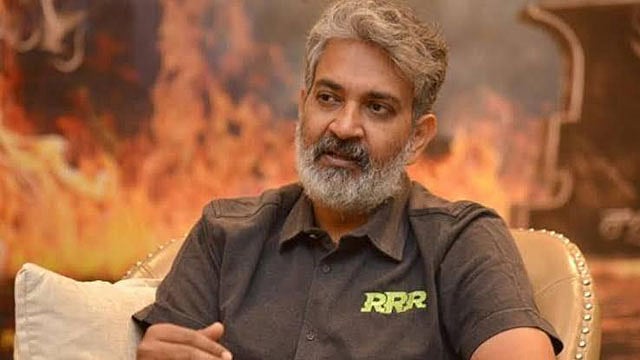 ১০ পর্বে ‘মহাভারত’ বানাতে চান রাজামৌলী