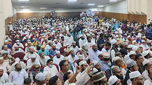 ওলামা লীগকে কাছে টানছে আওয়ামী লীগ