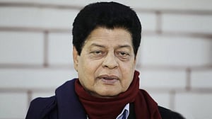 নায়ক ফারুকের মৃত্যুতে ফেইসবুক যেন শোকবই