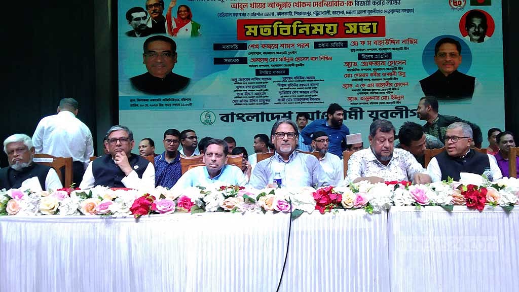 দলের অনেকের কাছ থেকে বিরুদ্ধ আচরণ দেখছি: খোকন সেরনিয়াবাত