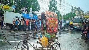 প্রাণ হারানো রিকশাচালকের পরিবার পাচ্ছে ৫ লাখ টাকা