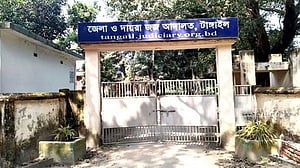 টাঙ্গাইলে অস্ত্র মামলায় দুইজনের ১০ বছরের সাজা