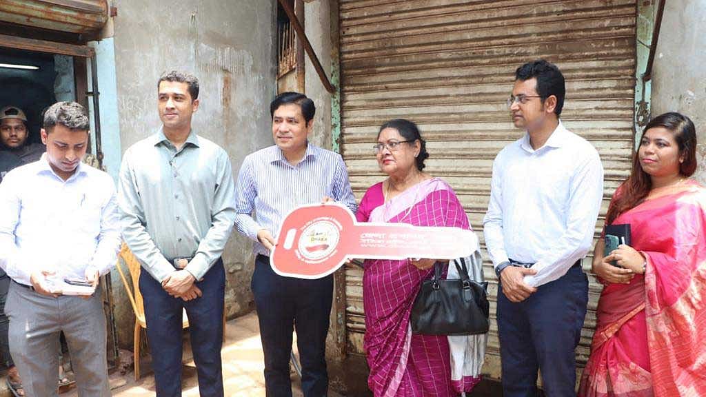 অভিনেত্রী সুজাতা বরাদ্দ পেলেন আড়াই তলা বাড়ি