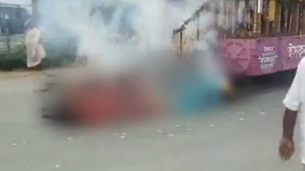 ত্রিপুরায় রথের চূড়া বিদ্যুতের তারে, শিশুসহ নিহত ৬