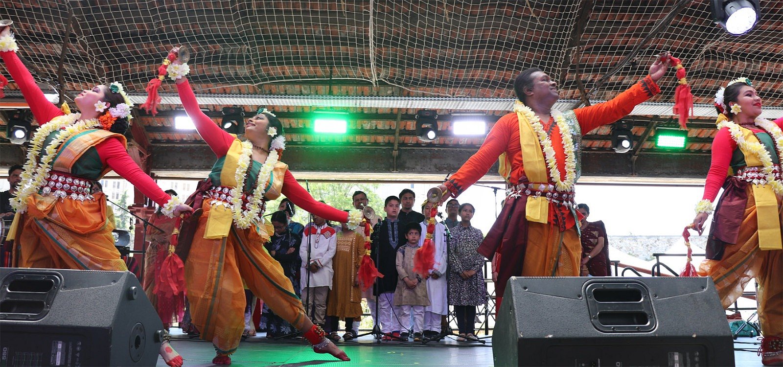 ভাষা ও  সংস্কৃতির মেলা বসল ফ্রান্সের উবারভিলিয়ে শহরে