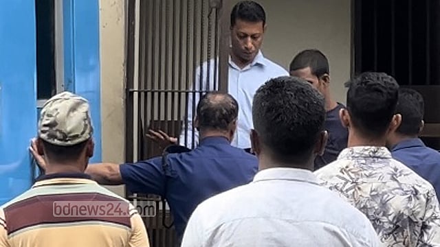 খাগড়াছড়িতে সেতু ভেঙে রড চুরি, আওয়ামী লীগ নেতা কারাগারে