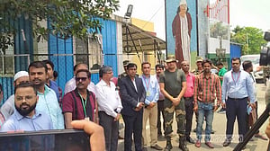 প্রধানমন্ত্রীর উপহারের আম গেল ভারতে