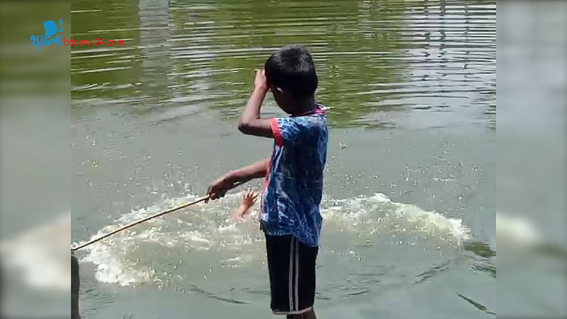 বাগেরহাটের মিঠা পানির পুকুর