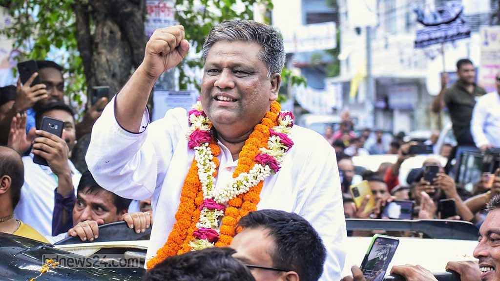 সিলেটবাসীর ভালোবাসার প্রতিদান দেব, বললেন আনোয়ারুজ্জামান