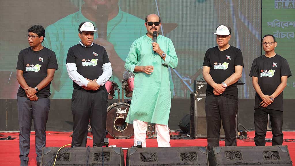 অনুমতি ছাড়া গাছ কাটলে ব্যবস্থা: মেয়র আতিক