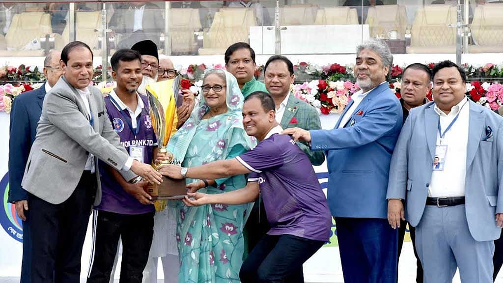 শিশুরা খেলাধুলা, সাংস্কৃতিক কর্মকাণ্ডেও থাকুক: প্রধানমন্ত্রী