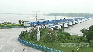 হঠাৎ তিস্তায় পানি বেড়ে নিম্নাঞ্চল প্লাবিত