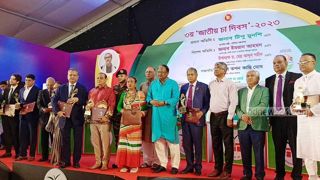 বাংলাদেশিরা প্রতিদিন ১৭ কোটি কাপ চা পান করেন: বাণিজ্যমন্ত্রী