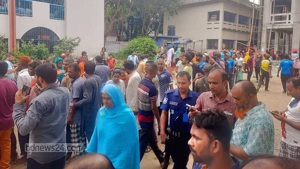 শান্তিপূর্ণ ভোট শেষে ২ সিটিতে ফলের অপেক্ষা