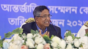 আলু-পেঁয়াজ 'পারছি না', অনেক পণ্যের দাম অস্বাভাবিক: কৃষিমন্ত্রী
