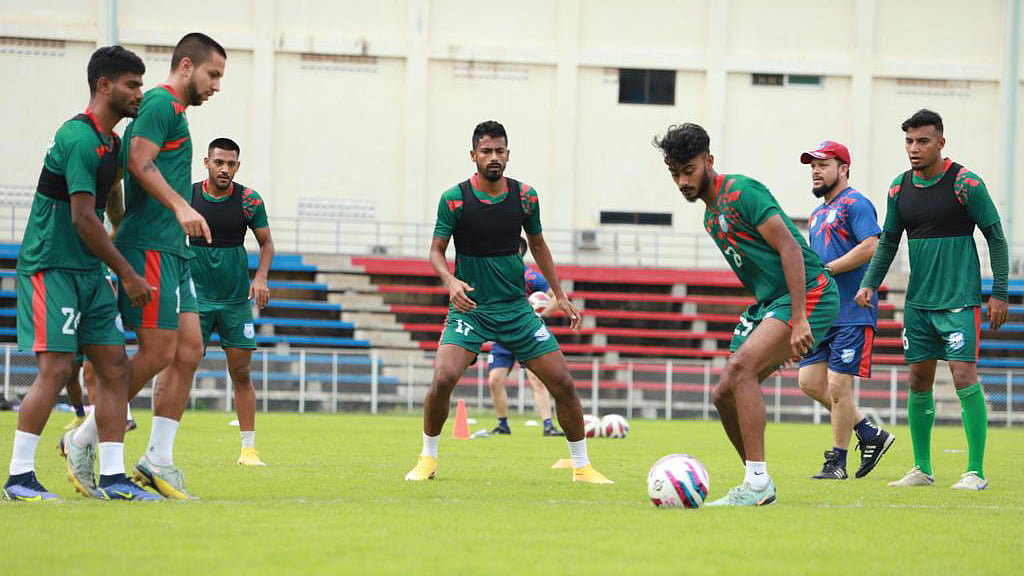 সাফে যে সমীকরণের সামনে দাঁড়িয়ে বাংলাদেশ
