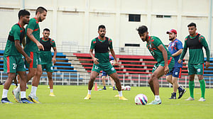 সাফে যে সমীকরণের সামনে দাঁড়িয়ে বাংলাদেশ