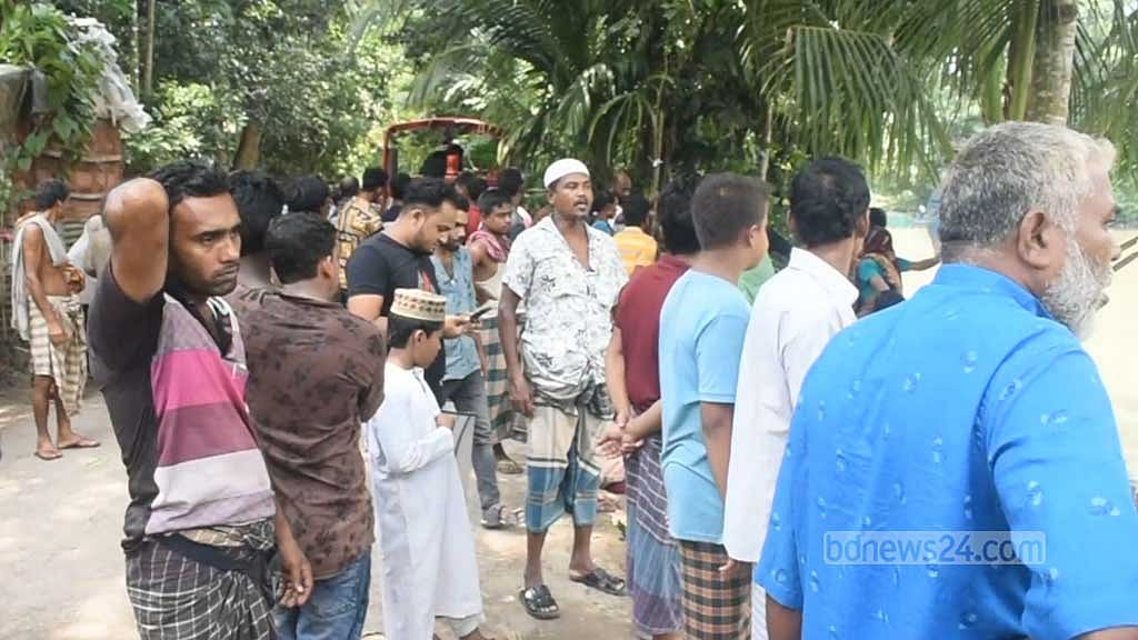 ঝালকাঠিতে নাতির ‘শোকে’ খালে ঝাঁপ দেওয়া দাদীর মরদেহ উদ্ধার