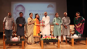 ‘আলী যাকের মুক্তিযুদ্ধের গ্রন্থপাঠের' পুরস্কার পেলেন বিজয়ীরা