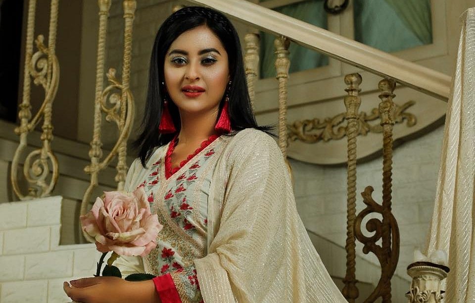 ঈদের শুভেচ্ছা জানিয়ে বর্জ্য পরিচ্ছন্ন করার তাগিদ বুবলীর