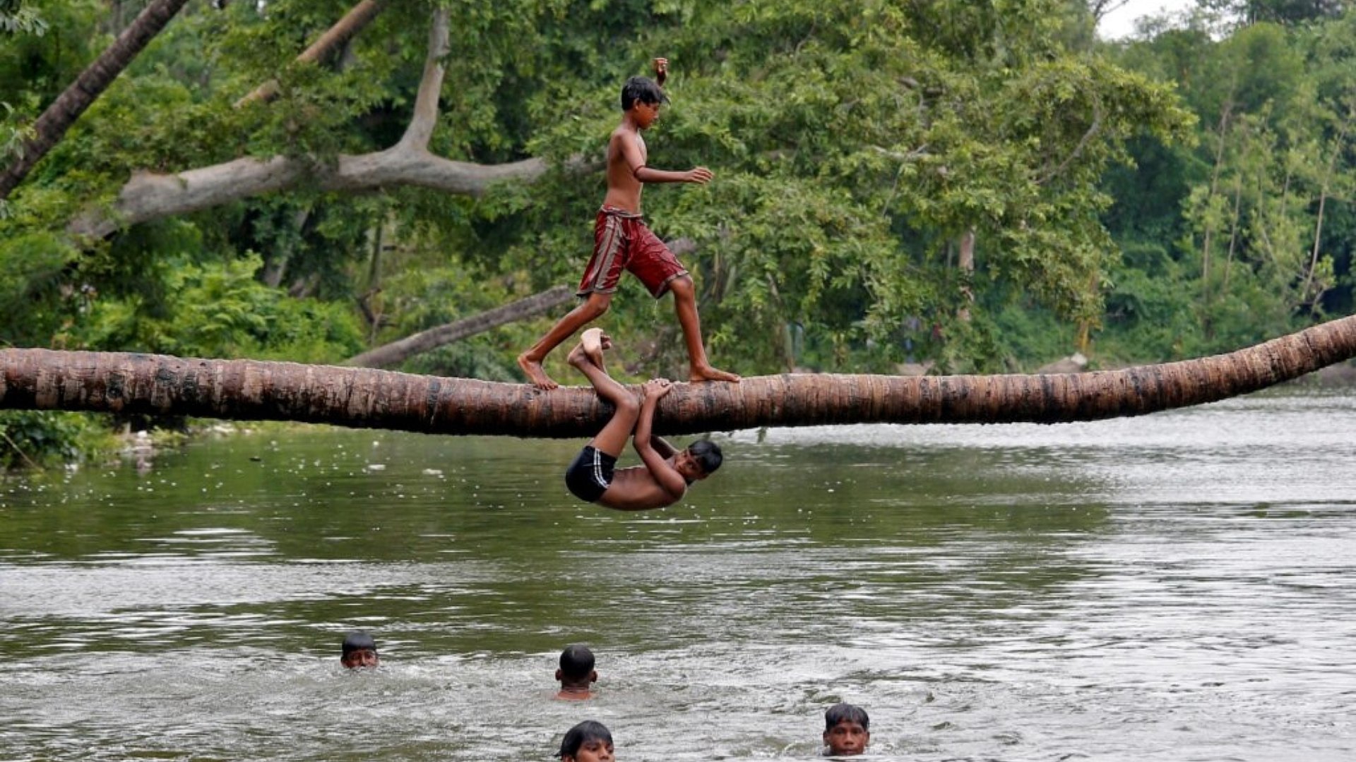 কেন এত গরম